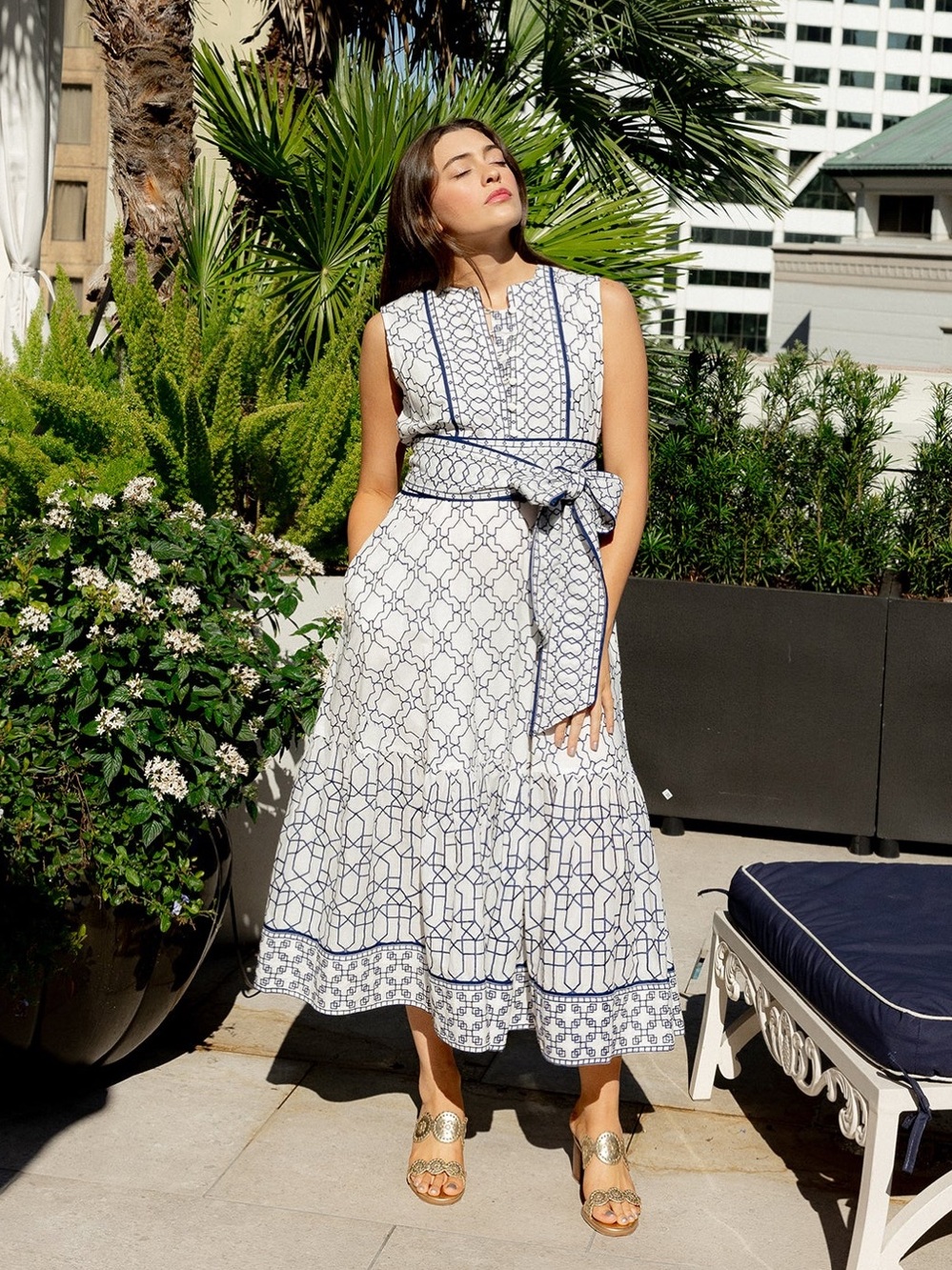 Sue SARTOR /Sleeveless Midi Dress Navy Geometric Print & Waist Tie - Sz L NWT